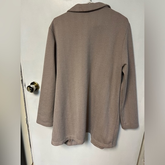 Tan Women’s Blazer - Picture 3 of 3